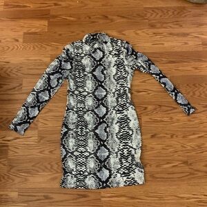 Snakeskin print long sleeve dress